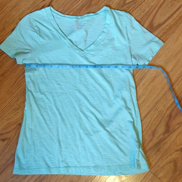 GUC Mint and white striped Old Navy vneck tshirt - Picture 4 of 5